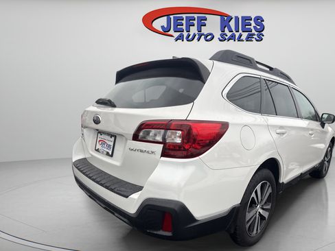 Used 2018 Subaru Outback 2.5i Limited image 5