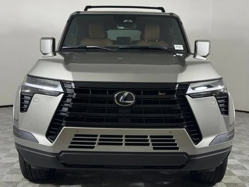 Certified 2025 Lexus GX 550 w/ Accessory Package (2T) AWD/4WD image 12