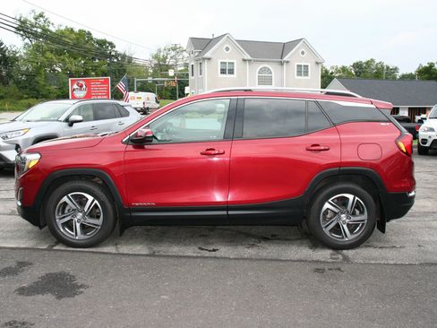 Used 2020 GMC Terrain SLT w/ Preferred Package AWD/4WD image 26