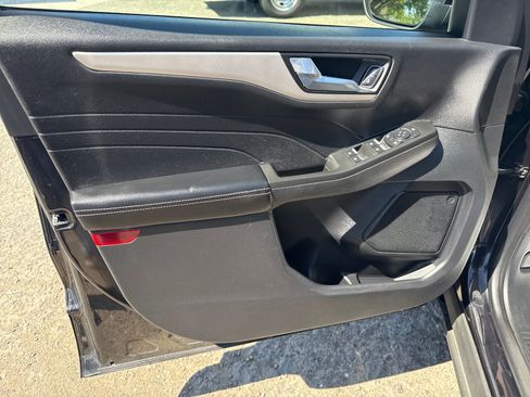 Used 2022 Ford Escape SEL FWD image 10