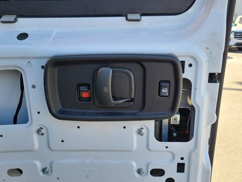 Used 2021 Chevrolet Express 2500 Extended w/ Driver Convenience Package image 15