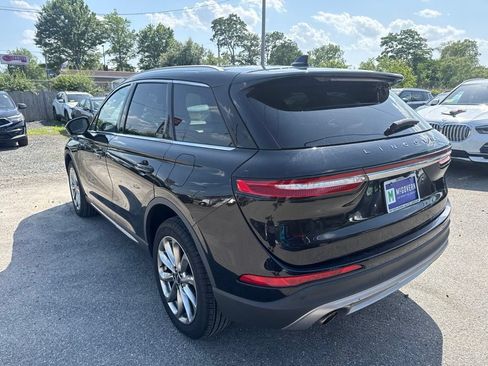 Used 2021 Lincoln Corsair AWD w/ Premium Package image 7