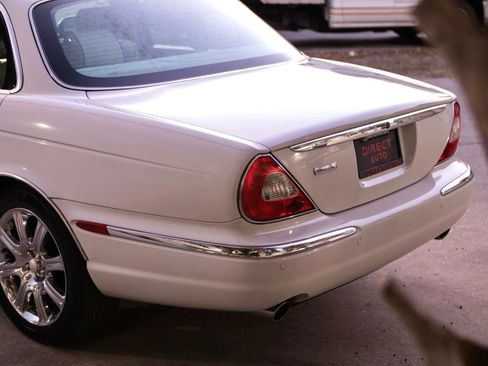 Used 2004 Jaguar XJ8 RWD image 10