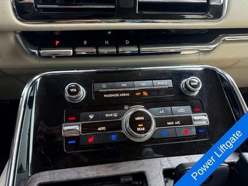 Used 2019 Lincoln Navigator Reserve AWD/4WD image 17