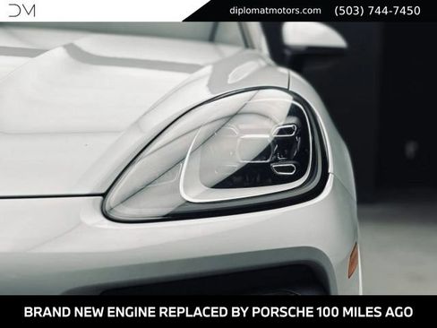 Used 2020 Porsche Cayenne AWD/4WD image 13