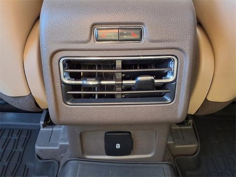 Certified 2022 Lincoln Corsair AWD w/ Equipment Group 101A image 10