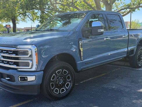 Used 2023 Ford F350 Platinum AWD/4WD image 6