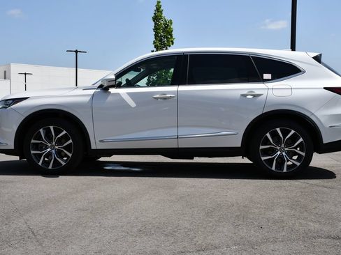 Used 2024 Acura MDX SH-AWD w/ Technology Package image 4