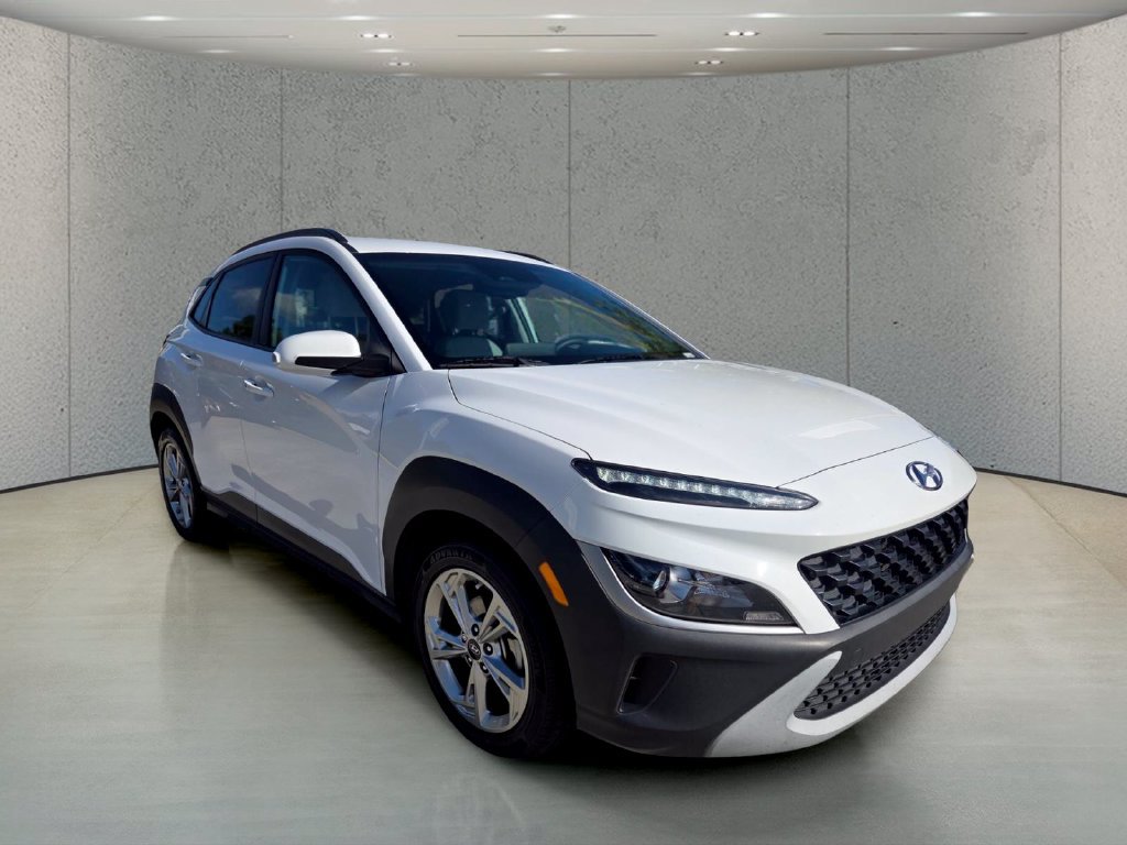 Used 2023 Hyundai Kona SEL w/ Cargo Package FWD image 7