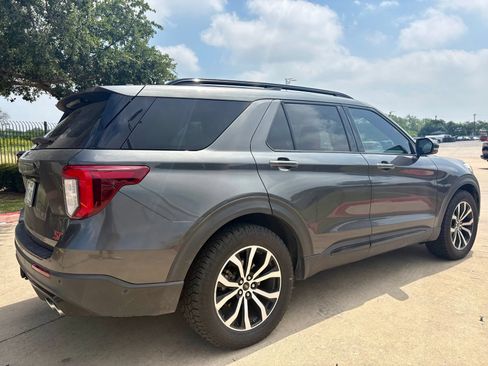 Used 2020 Ford Explorer ST w/ Premium Technology Package AWD/4WD image 3