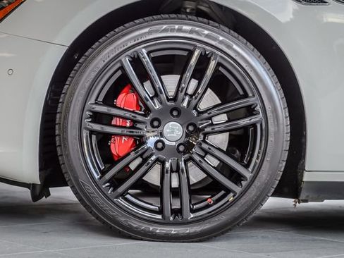 Used 2018 Maserati Ghibli image 12