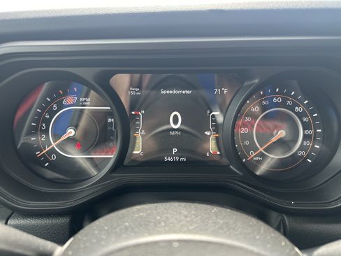 Used 2024 Jeep Wrangler Unlimited Rubicon AWD/4WD image 20