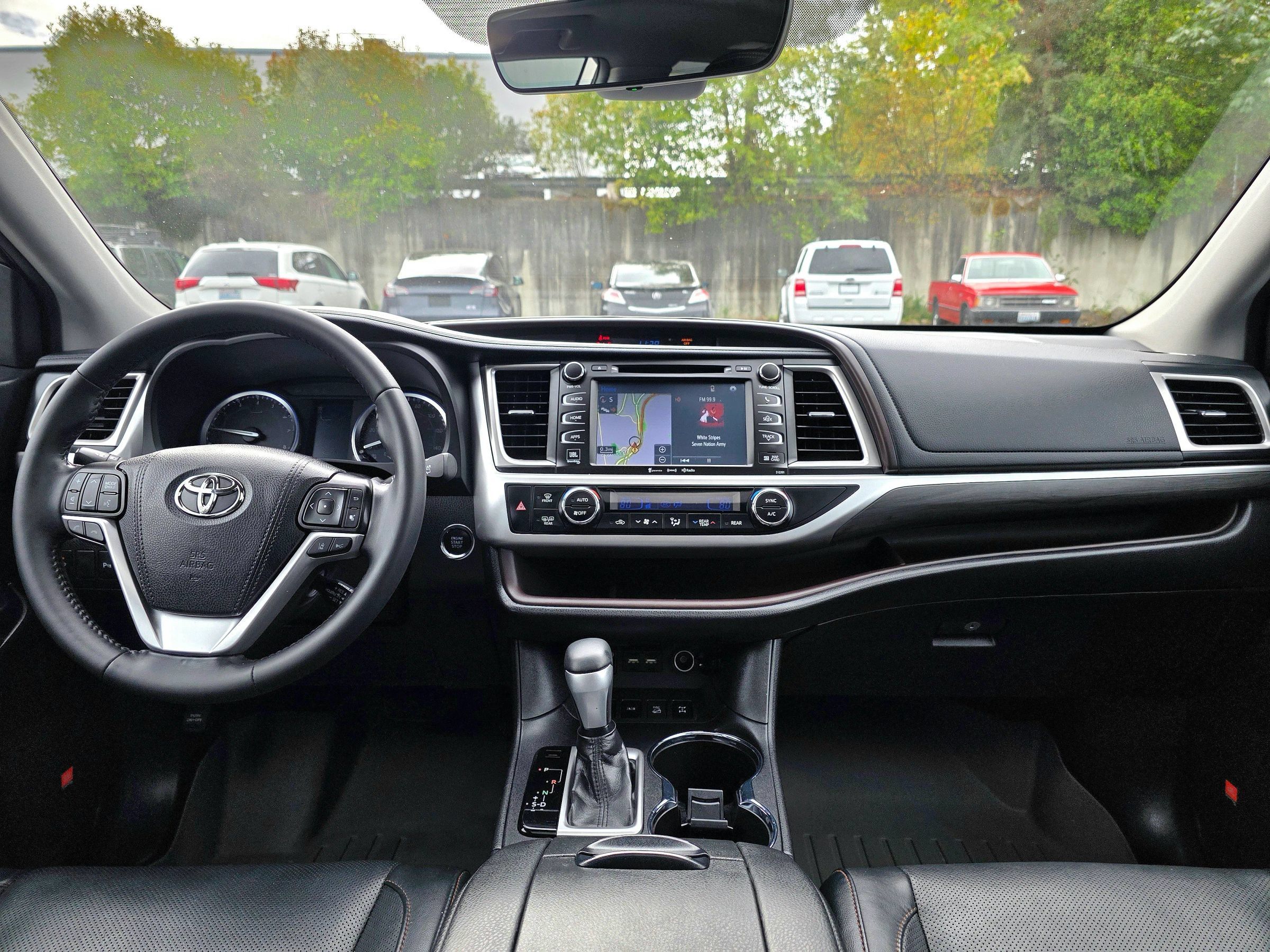 Used 2019 Toyota Highlander Limited AWD/4WD image 19