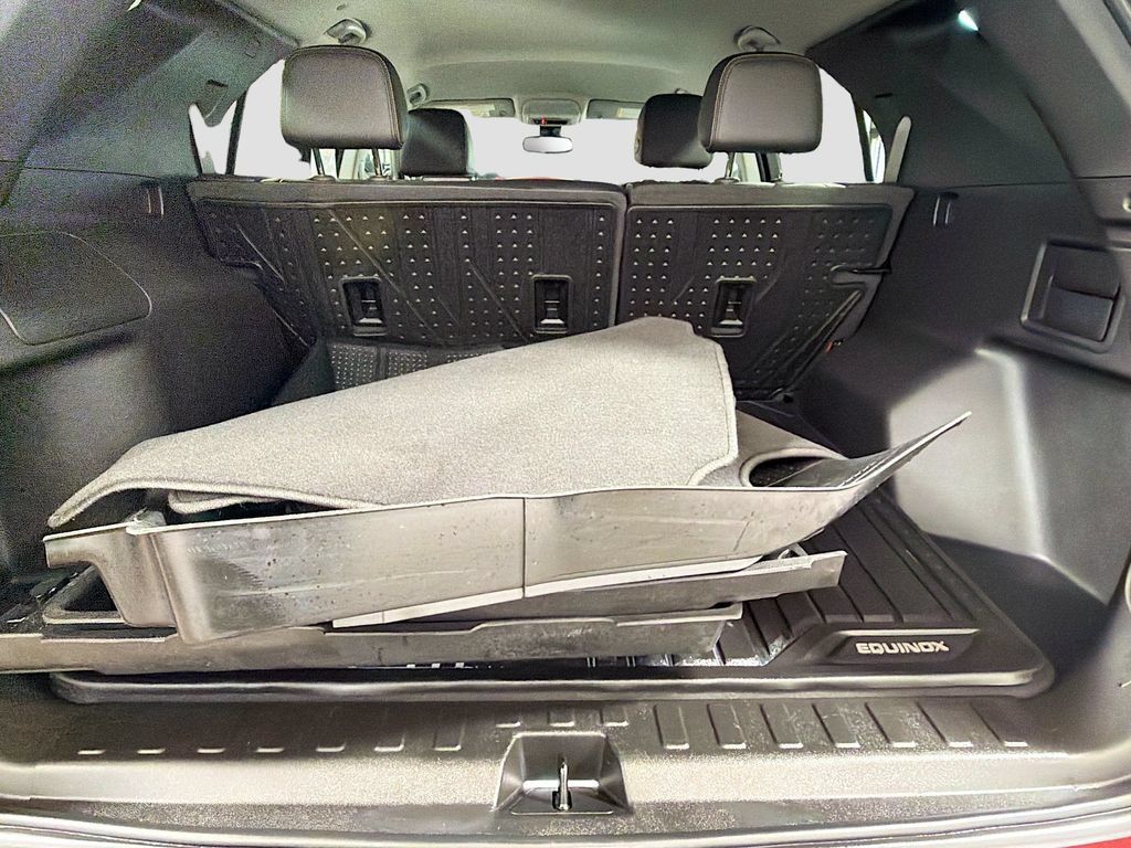 Used 2021 Chevrolet Equinox LT FWD image 26