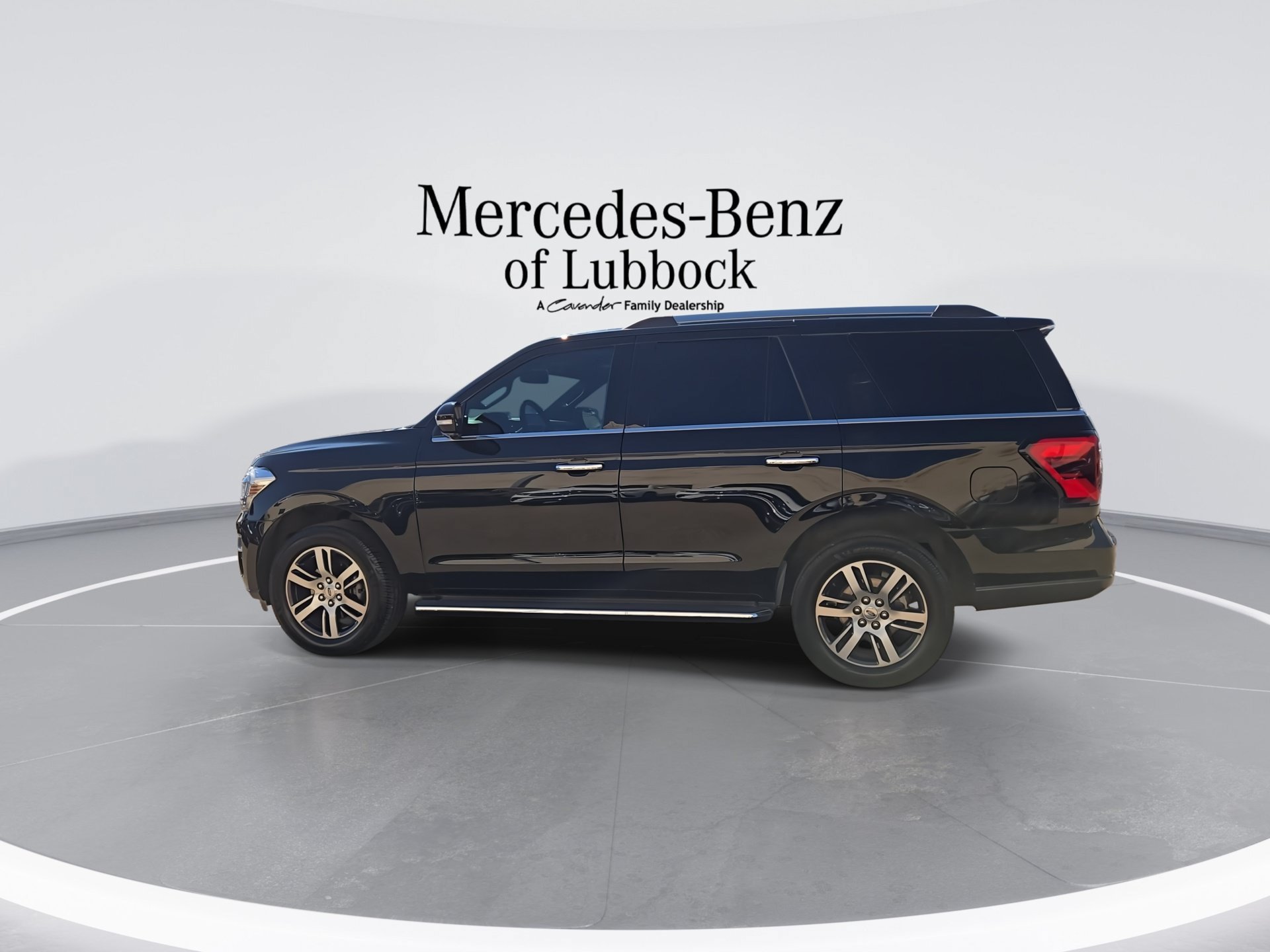 Used 2022 Ford Expedition Limited RWD image 6