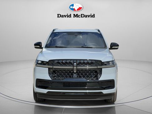 New 2025 Lincoln Navigator Reserve w/ Jet Appearance Package image 9