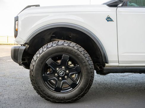 Used 2022 Ford Bronco Black Diamond image 13