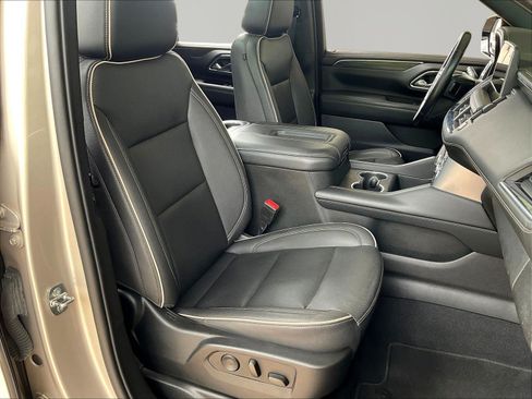 Used 2023 GMC Yukon SLT AWD/4WD image 30