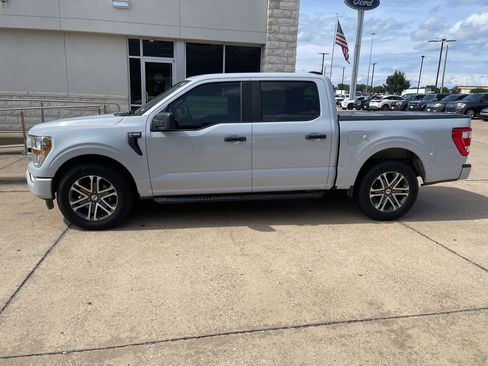 Used 2021 Ford F150 XL w/ STX Appearance Package RWD image 3