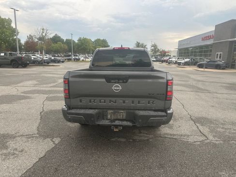 Used 2023 Nissan Frontier SV w/ Midnight Edition Package AWD/4WD image 6