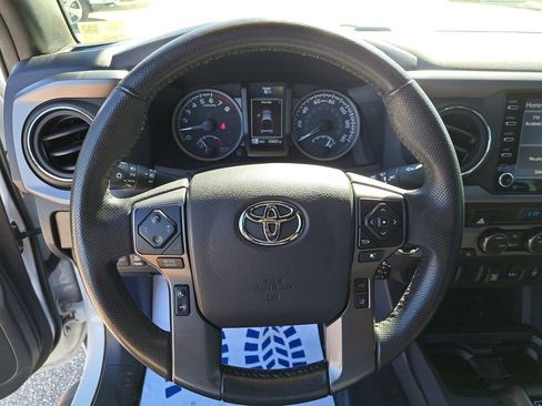 Used 2023 Toyota Tacoma TRD Sport image 17