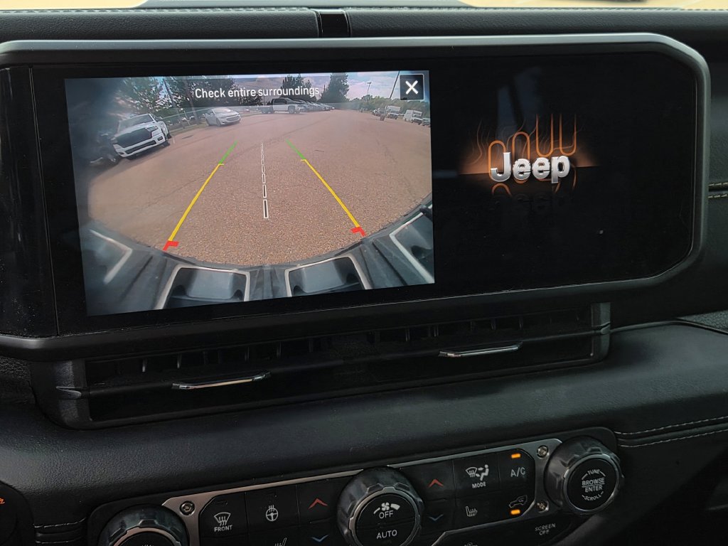 Used 2024 Jeep Wrangler Unlimited Sahara w/ Dual Top Group AWD/4WD image 14
