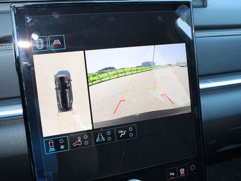 New 2027 GMC Terrain Elevation w/ Elevation Premium Package FWD image 12