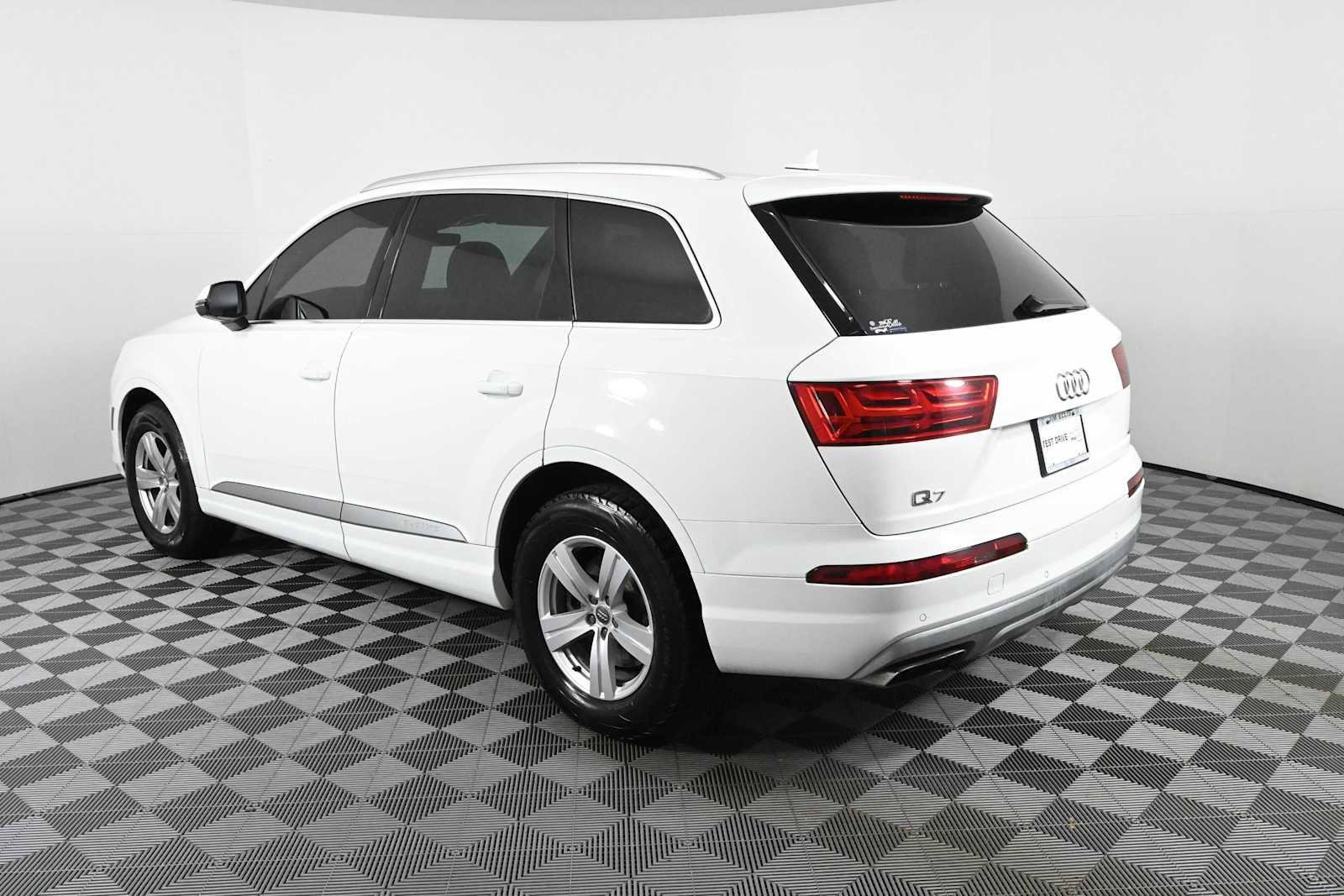 Used 2017 Audi Q7 2.0T Premium AWD/4WD image 8
