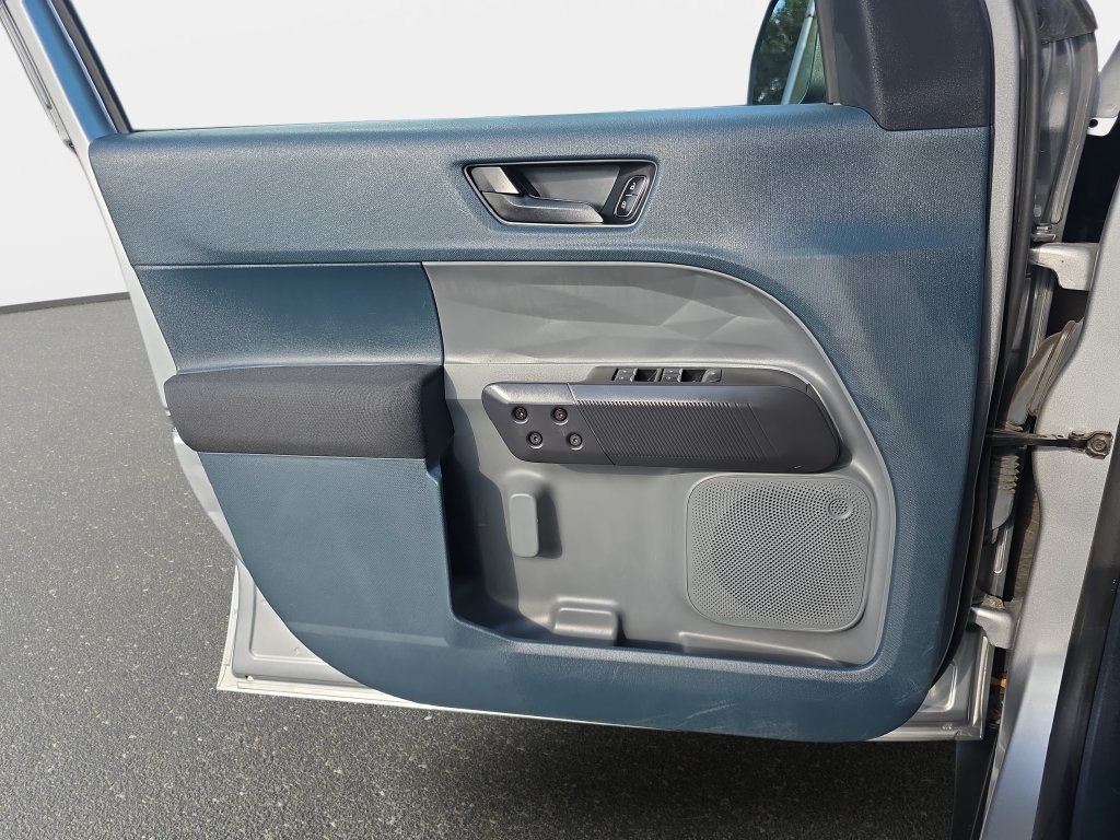 Certified 2023 Ford Maverick XL FWD image 24