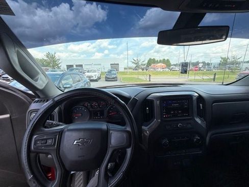 Used 2021 Chevrolet Silverado 1500 Custom Trail Boss AWD/4WD image 10