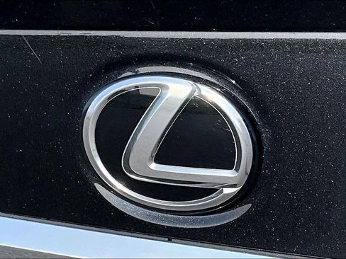 Used 2024 Lexus ES 300h w/ Premium Package image 31