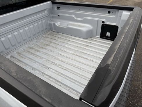 New 2025 Ford Maverick XL w/ Equipment Group 101A image 34