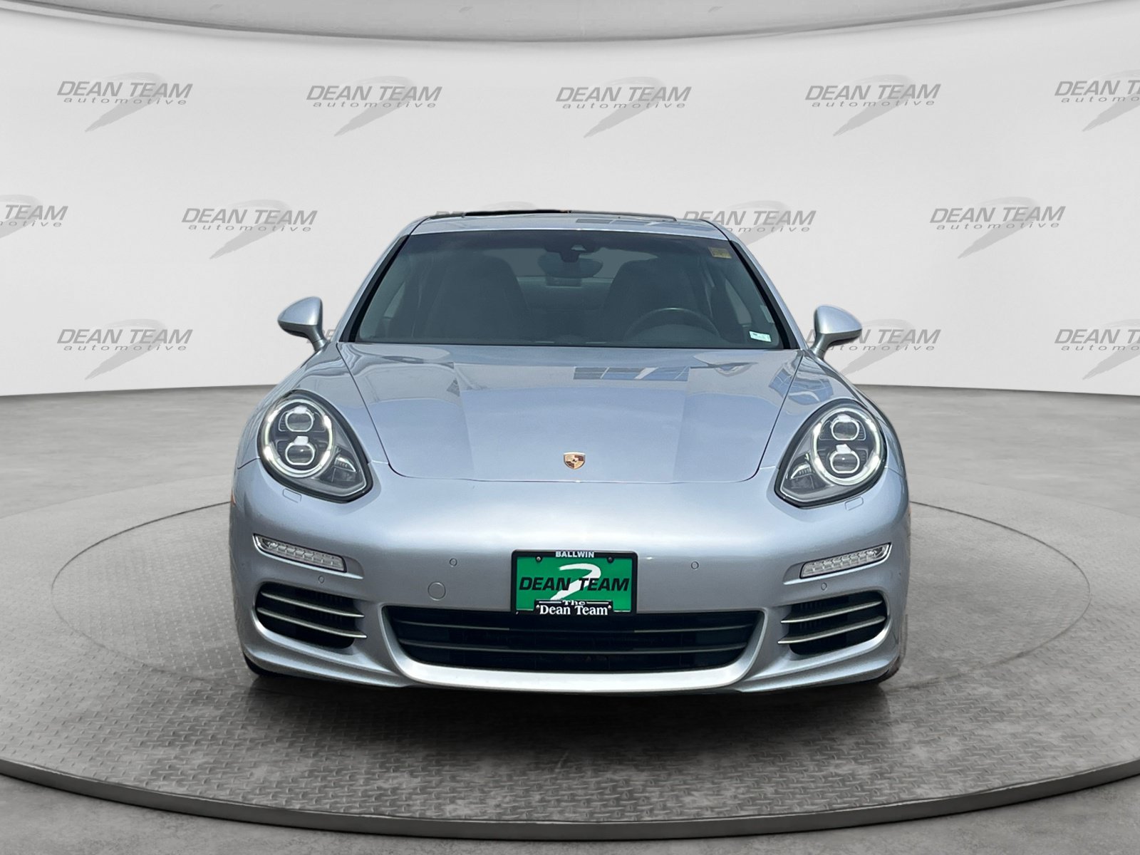 Used 2014 Porsche Panamera image 2
