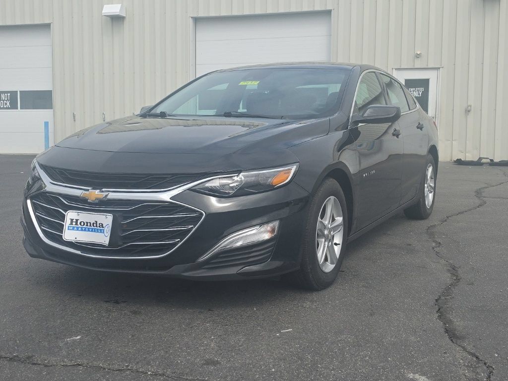 Used 2024 Chevrolet Malibu LS FWD image 3