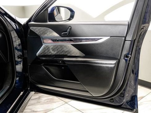 Used 2023 BMW 740i RWD image 58