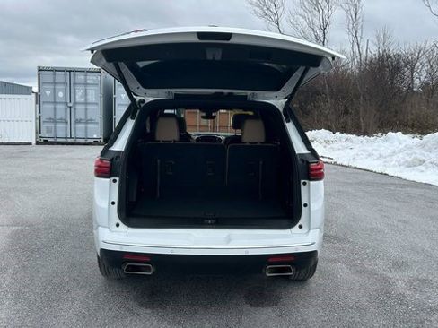 Certified 2023 Chevrolet Traverse Premier image 5