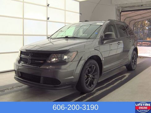 Used 2020 Dodge Journey SE w/ Blacktop Package image 1