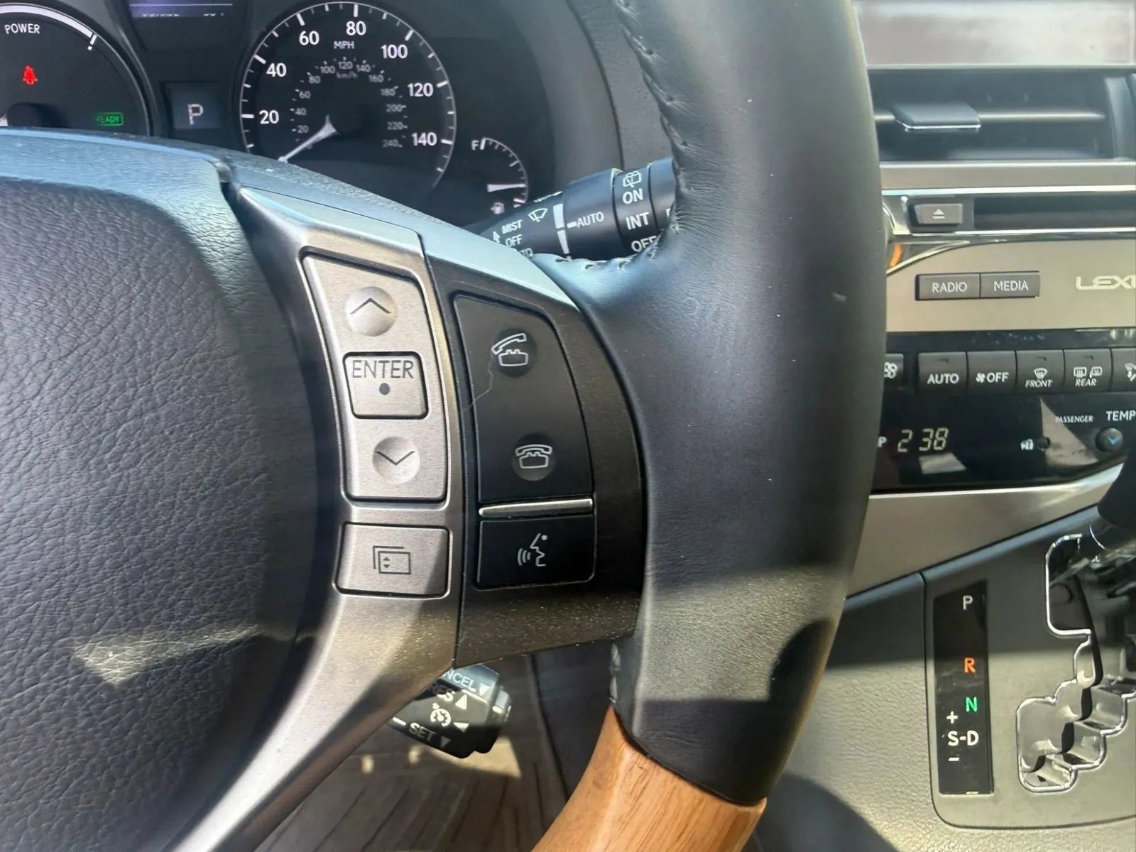 Used 2015 Lexus RX 450h AWD image 23