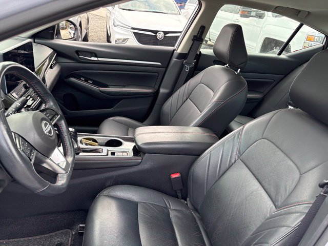 Certified 2024 Nissan Altima 2.5 SR w/ SR Premium Package AWD/4WD image 9