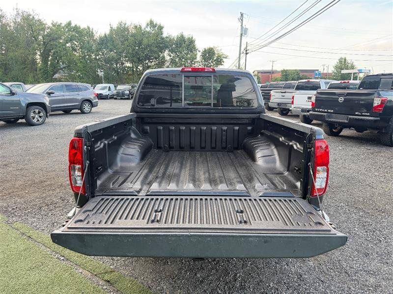 Used 2013 Nissan Frontier SV AWD/4WD image 6