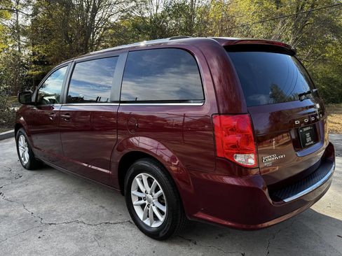Used 2020 Dodge Grand Caravan SXT image 8