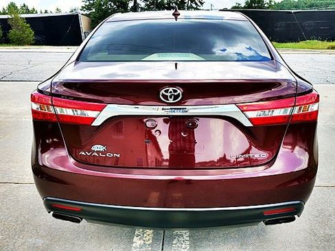Used 2013 Toyota Avalon Limited FWD image 8