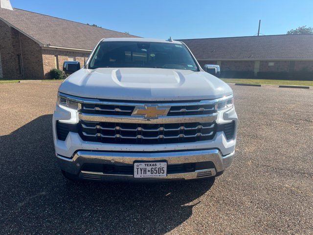 Used 2024 Chevrolet Silverado 1500 LTZ AWD/4WD image 6