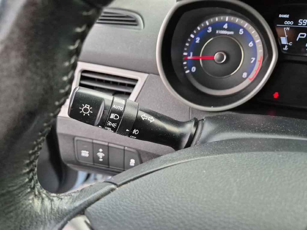 Used 2013 Hyundai Elantra SE w/ Technology Pkg FWD image 20