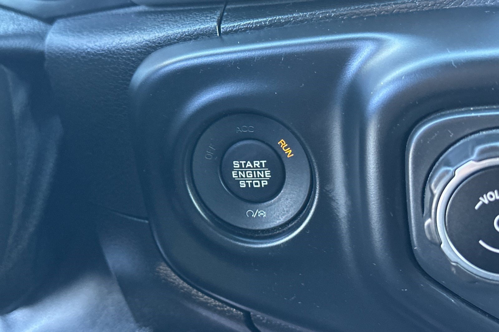 Used 2018 Jeep Wrangler Unlimited Sport S AWD/4WD image 16