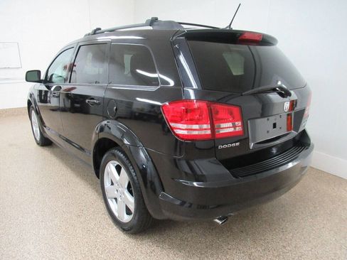 Used 2010 Dodge Journey SXT w/ Flexible Seating Group image 3