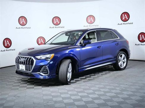 Certified 2022 Audi Q3 2.0T Premium w/ Convenience Package image 4