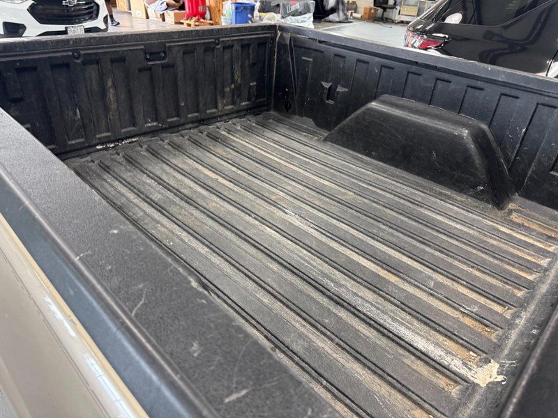 Used 2004 Chevrolet Silverado 1500 LS RWD image 2