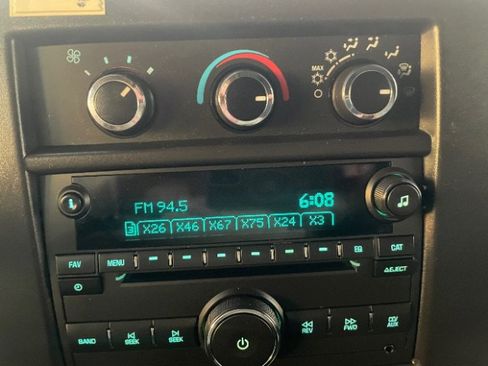 Used 2021 Chevrolet Express 2500 w/ Communications Package image 7