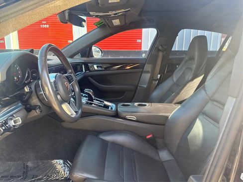 Used 2018 Porsche Panamera 4 AWD/4WD image 9